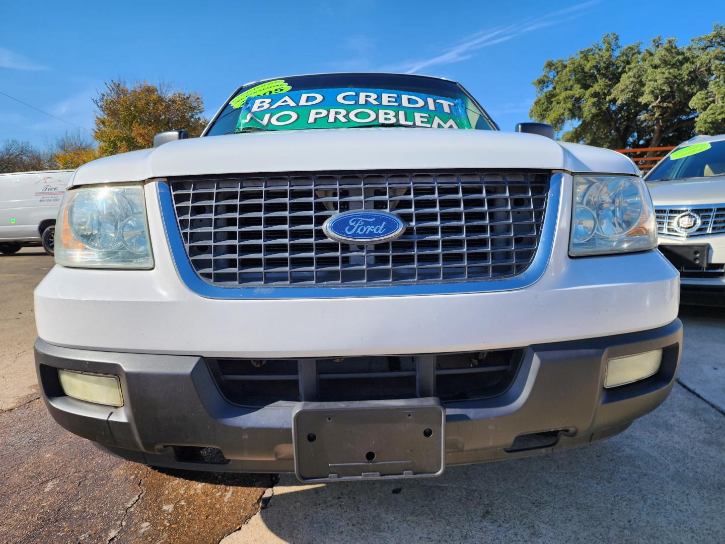 2005 WHITE Ford Expedition XLT (1FMPU15555L) with an V8 engine, AUTO transmission, located at 2660 S.Garland Avenue, Garland, TX, 75041, (469) 298-3118, 32.885551, -96.655602 - Welcome to DallasAutos4Less, one of the Premier BUY HERE PAY HERE Dealers in the North Dallas Area. We specialize in financing to people with NO CREDIT or BAD CREDIT. We need proof of income, proof of residence, and a ID. Come buy your new car from us today!! This is a Super Clean 2005 FORD EXPED - Photo#9